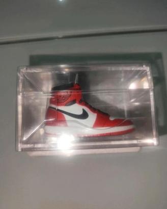 Nike Air Jordan 1 Chicago miniature 