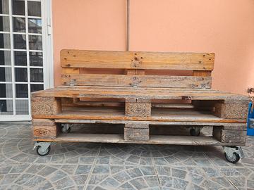 2 panche da esterno in pallet con rotelle
