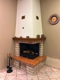 Caminetto a legna angolare