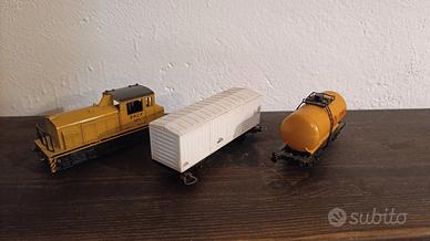 set di trenini giocattolo della marca Lima