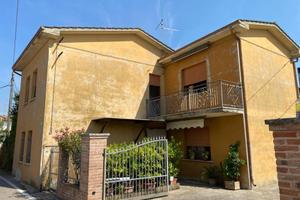 Casa indipendente di 286 m² con più di 5 locali e 