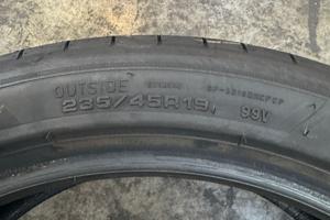 Gomme Estive Goodyear 235/45 r19 99v come nuove