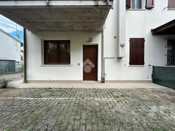 MONOLOCALE A RAVENNA