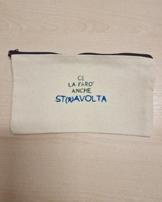 Pochette con scritta