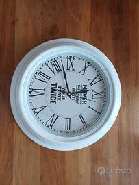 Orologio Bianco D'arredo con numeri romani