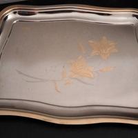 Vassoio con oro 24 carati e acciaio inox 18/10