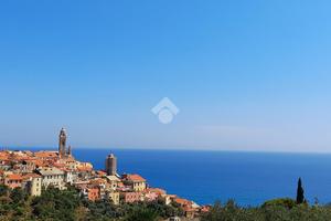 VILLA A SCHIERA A CERVO