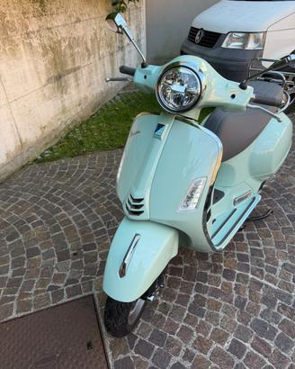 Vespa GTS 125