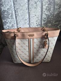 Borsa originale GUESS
