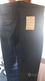 Pantaloni donna