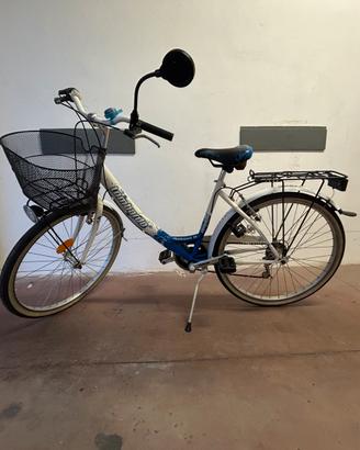 Bicicletta Mod. Donna Marca Lombardo.