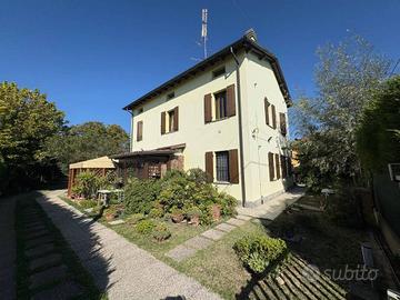 Villa di 183 m² con più di 5 locali a San Giovanni