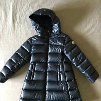 Piumino Moncler colore blu per bimba anni 6 - 116c