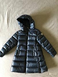Piumino Moncler colore blu per bimba anni 6 - 116c