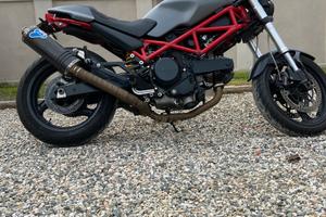 Ducati Monster 695