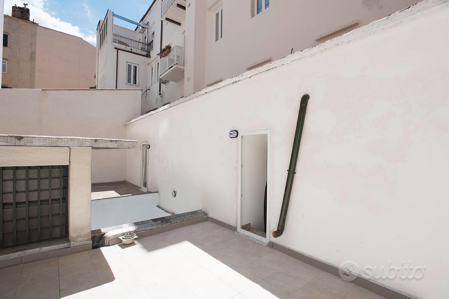 Appartamento – Trieste, Borgo Teresiano, Città Nuova-Barriera Nuova-San Vito-Città Vecchia - Vista 5