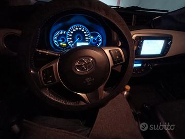 Toyota Yaris Hybrid 2013 – ricambi originali
