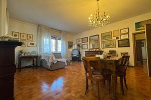 4 LOCALI A REGGIO NELL'EMILIA