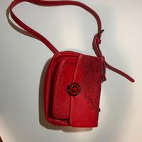Borsa desigual