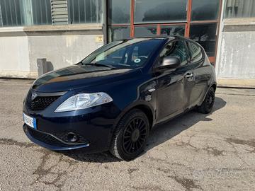 Lancia Ypsilon 1.2 69 CV 5 porte GPL Ecochic Plati