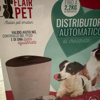 Distributore automatico crocchette