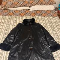 Cappotto nero lucido