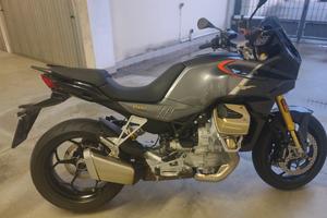 Moto Guzzi V100 S Mandello
