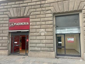 NEGOZIO A FIRENZE