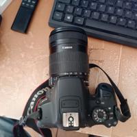 canon 700 d completa di obiettivo e borsa ottime c
