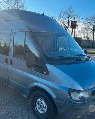 Ford transit 9 posti autovettura tetto alto