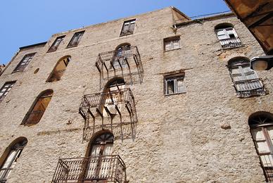 Palazzo 1500mq in Centro Storico