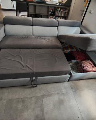 DIVANO CON PENISOLA CONTENITORE E LETTO ESTRAIBILE
