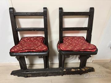 Sedioline antiche da vecchio banco di scuola