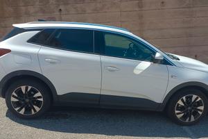 Opel Grandland 1.5 turbo diesel 
