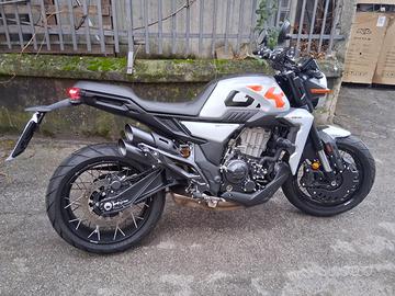 NAKED ZONTES ZT350 GK (KM 7684)