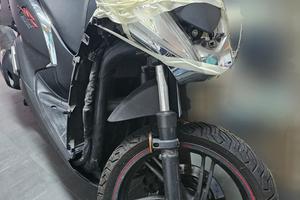 honda sh 300i abs sport 2017  incidentato 