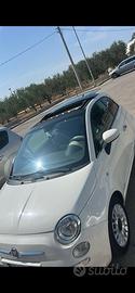 Automobile fiat500 bianca