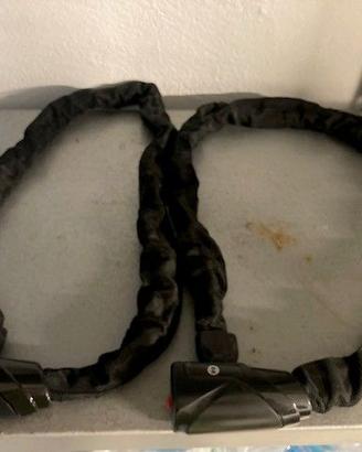 Due catene da moto / scooter