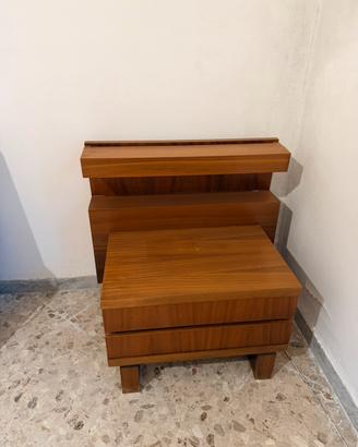 2 comodini color marrone