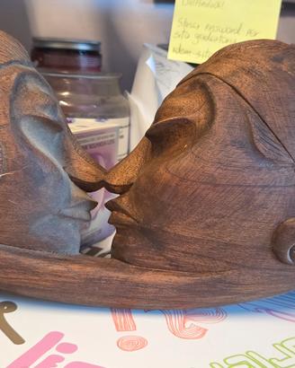 Scultura Del Bacio Tra Due Amanti Orientali 