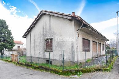 VILLA INDIPENDENTE CON TERRENO