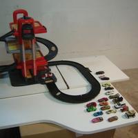 GIOCO X BAMBINI "GARAGE MULTIPIANI "