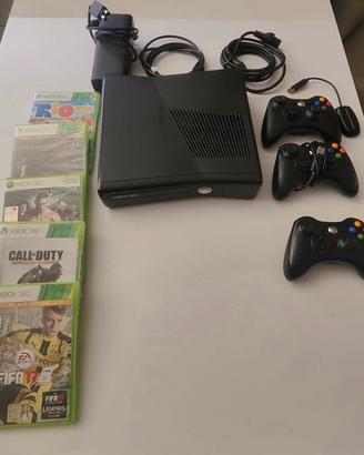 Xbox 360 + 3 joypad + 8 giochi