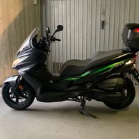 Kawasaki J300 - 2019