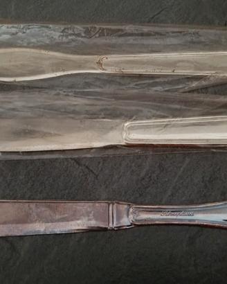 Lotto di tre coltelli vintage silver plated