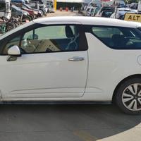 Sportello sinistro Citroen DS3 2011
