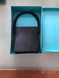 Borsetta nera in raso Nuova