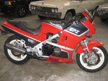Kawasaki GPZ 600R - 1987