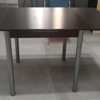 Tavolo in wengè quadrato allungabile