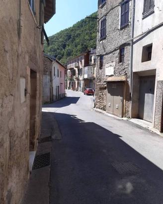 Rustico / Casale di 60 m² con 3 locali e box auto 